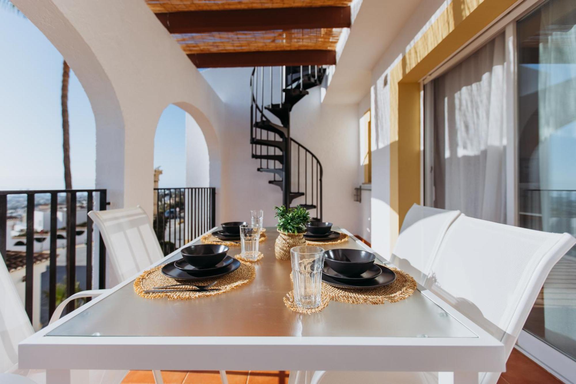 Casa Sunrise - Costa Blanca House With Rooftop, 5 Swimming Pools And Panoramic Sea- And Views At Penon De Ifach קלפה מראה חיצוני תמונה