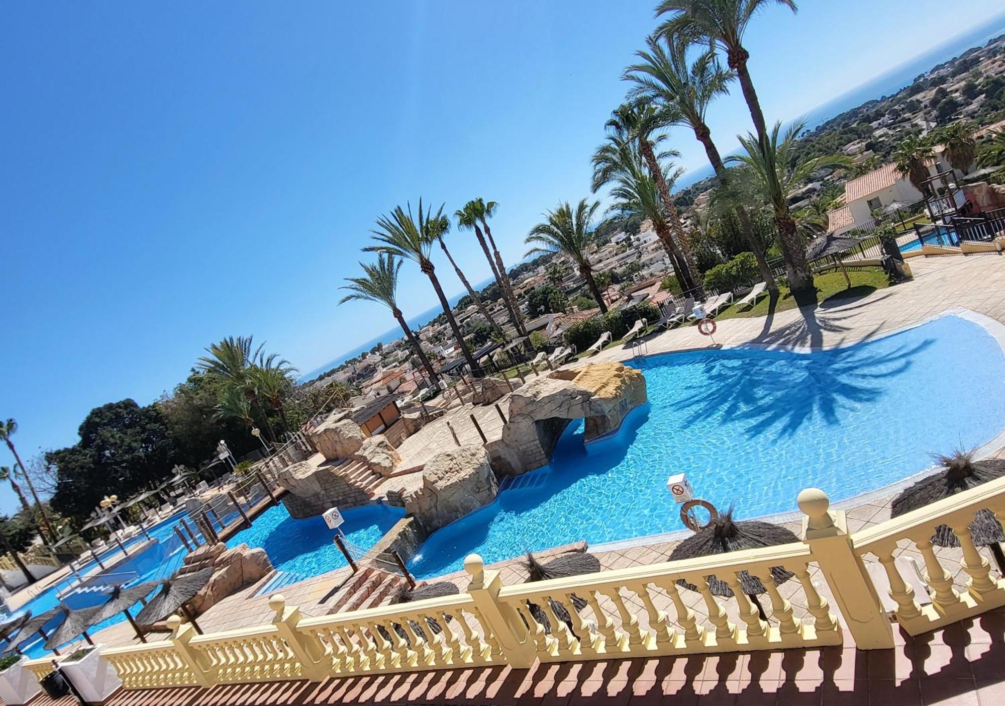 Casa Sunrise - Costa Blanca House With Rooftop, 5 Swimming Pools And Panoramic Sea- And Views At Penon De Ifach קלפה מראה חיצוני תמונה