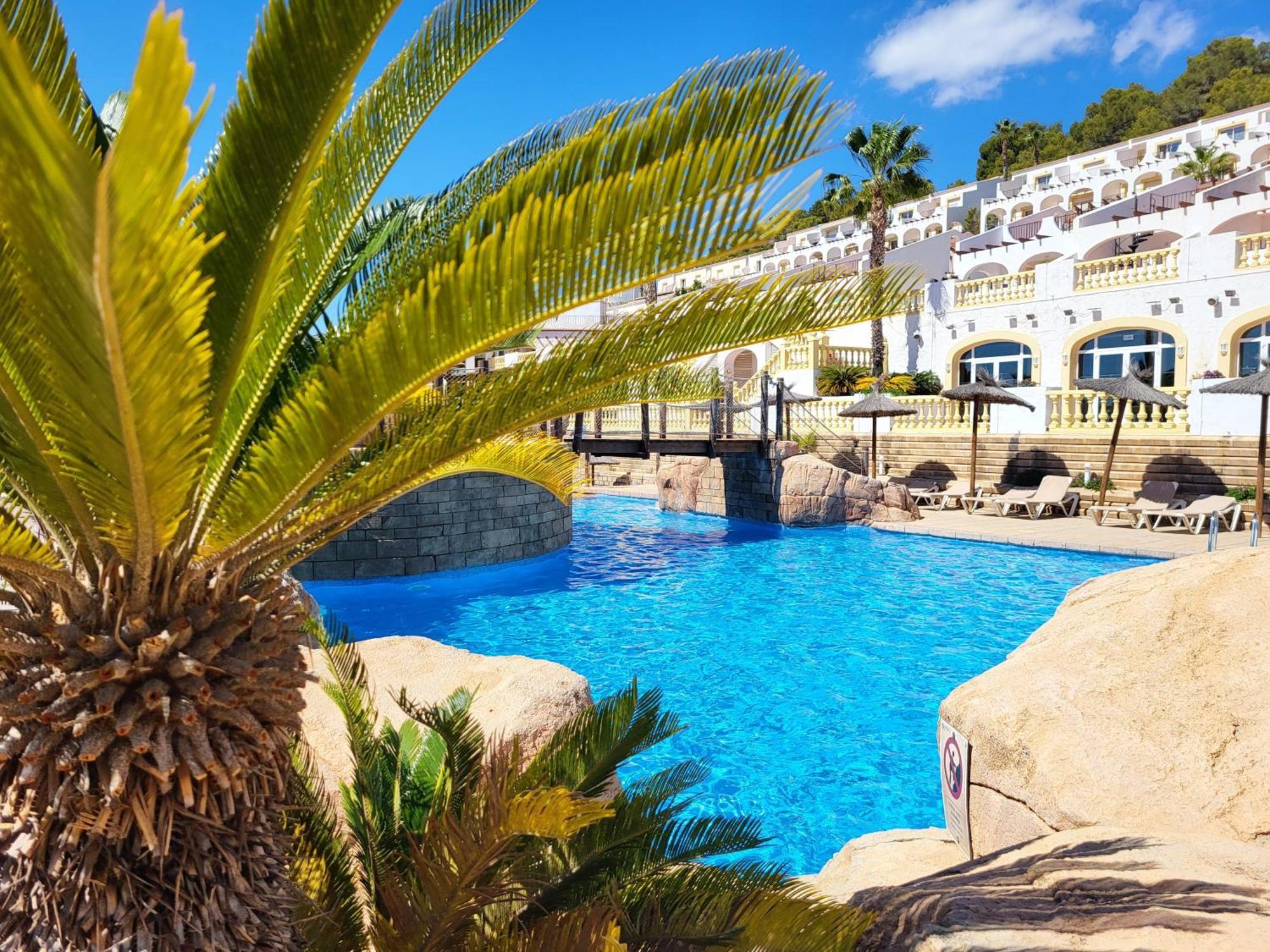 Casa Sunrise - Costa Blanca House With Rooftop, 5 Swimming Pools And Panoramic Sea- And Views At Penon De Ifach קלפה מראה חיצוני תמונה