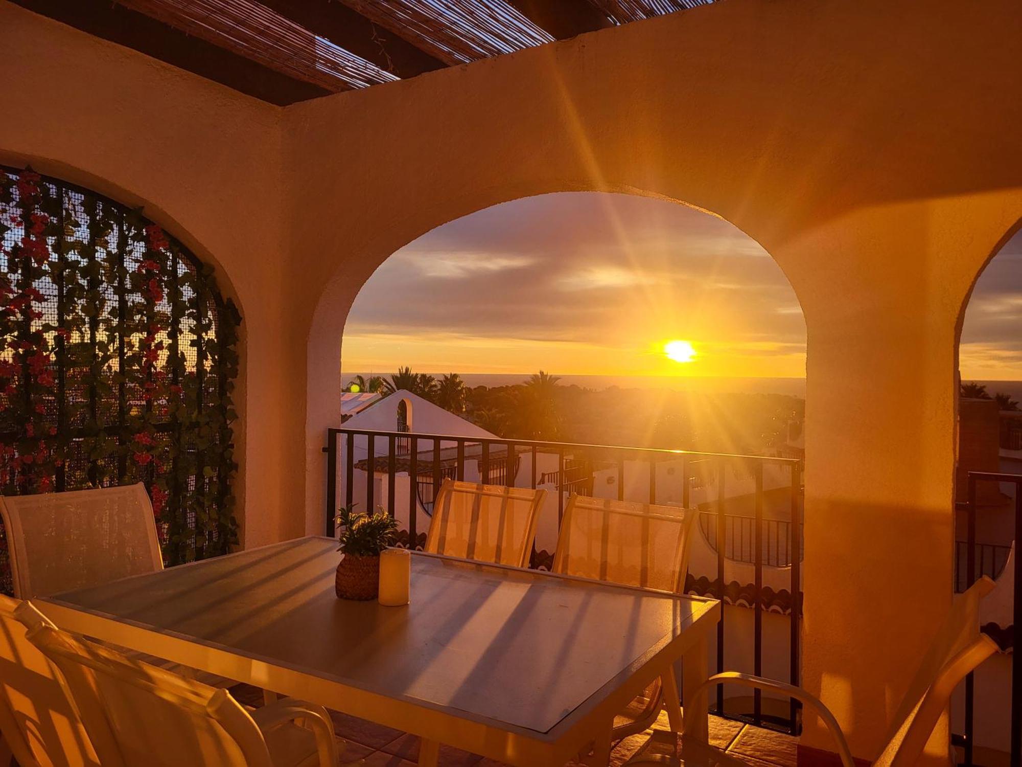 Casa Sunrise - Costa Blanca House With Rooftop, 5 Swimming Pools And Panoramic Sea- And Views At Penon De Ifach קלפה מראה חיצוני תמונה