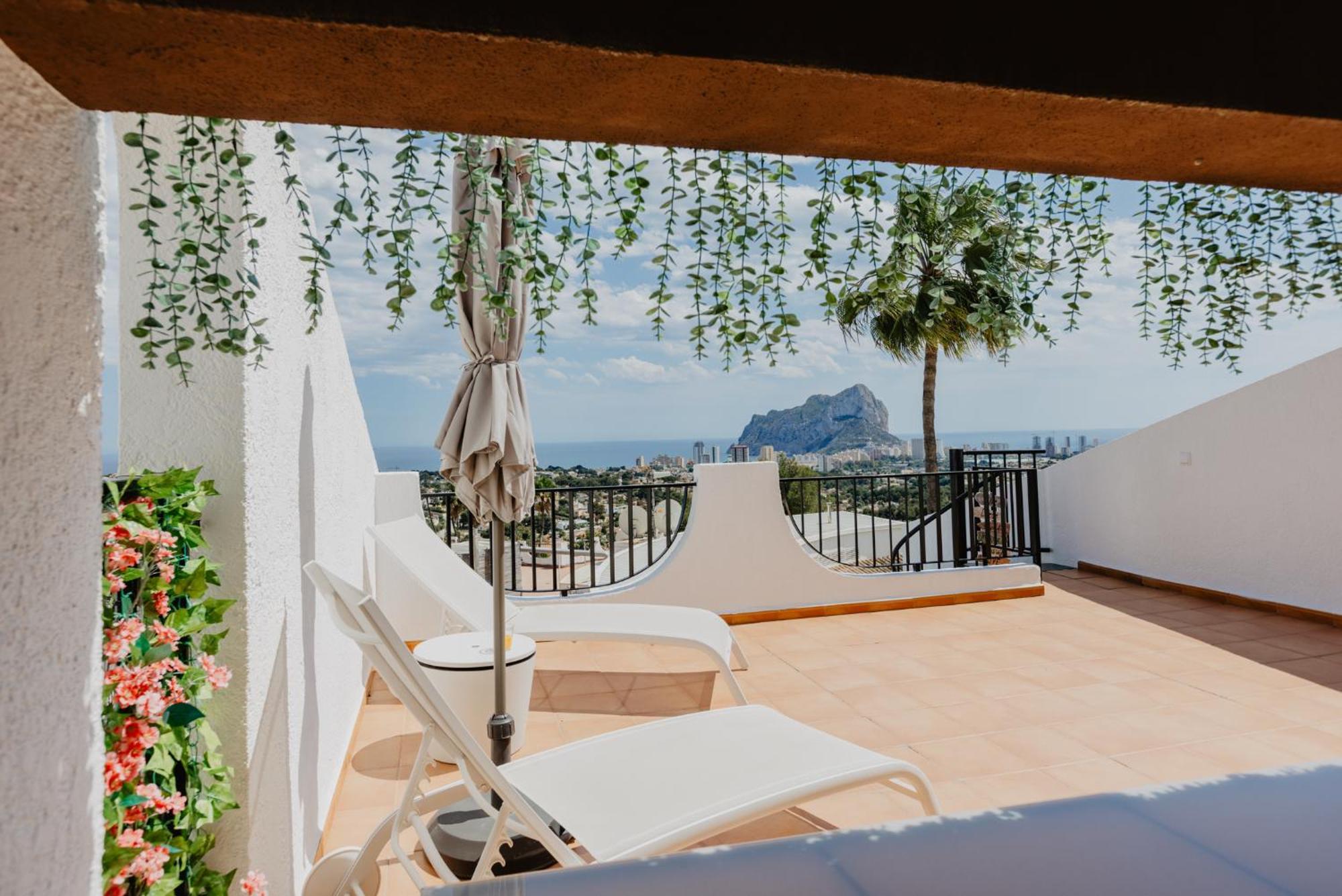 Casa Sunrise - Costa Blanca House With Rooftop, 5 Swimming Pools And Panoramic Sea- And Views At Penon De Ifach קלפה מראה חיצוני תמונה