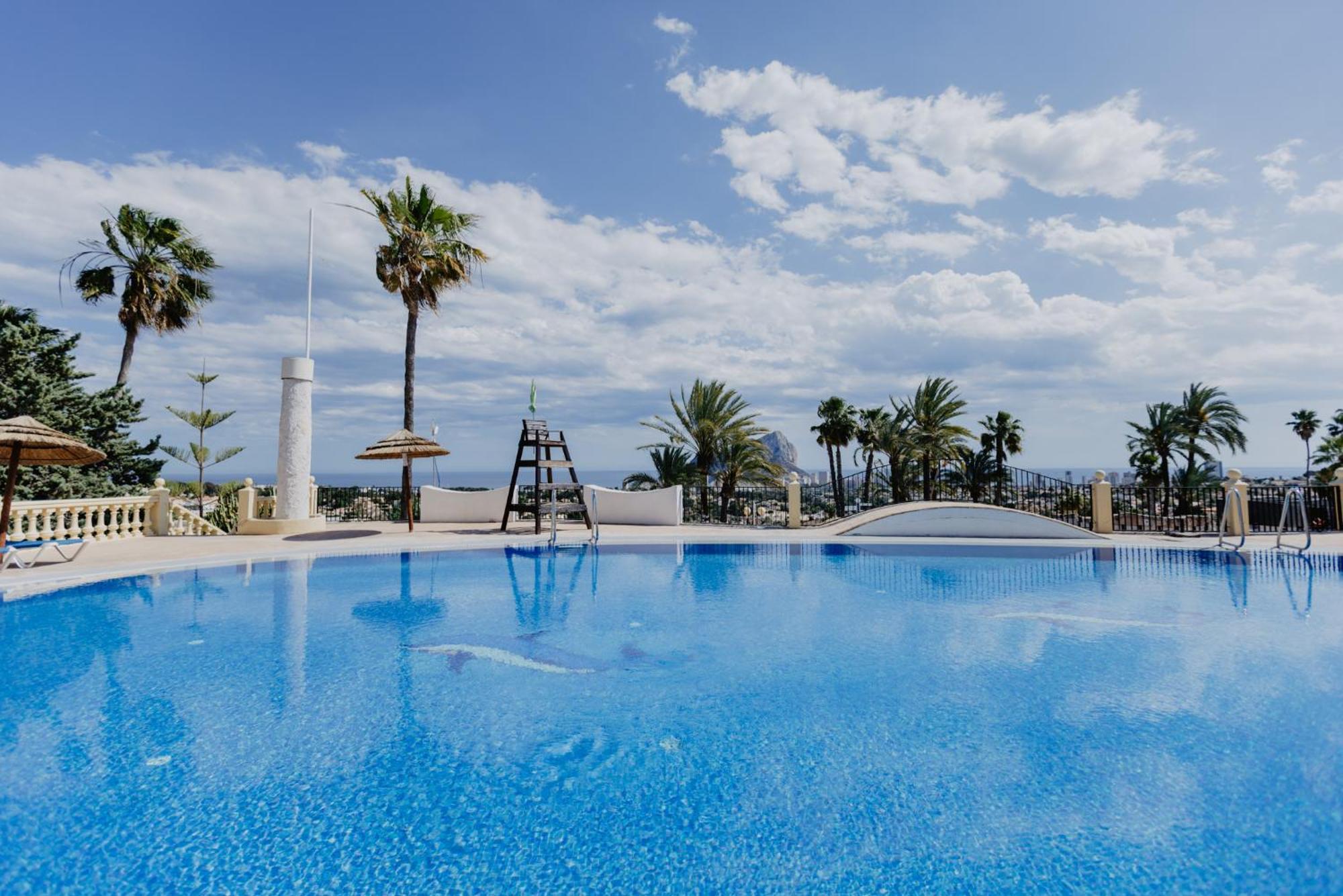 Casa Sunrise - Costa Blanca House With Rooftop, 5 Swimming Pools And Panoramic Sea- And Views At Penon De Ifach קלפה מראה חיצוני תמונה